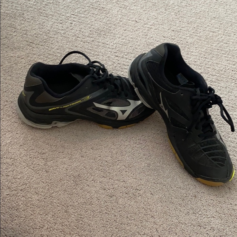 volleyball shoes